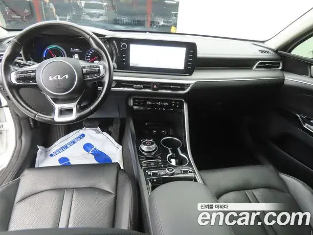 Kia K5 2022 — Photo 7/20