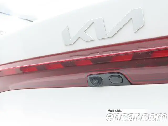 Kia K5 2022 — Photo 19/20