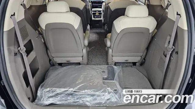 Kia Carnival 2021 — Фото 17/20