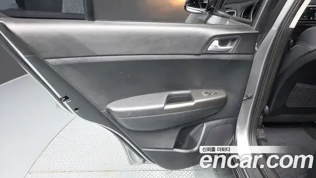 Kia Sportage The Bold 2021 — Photo 6/33
