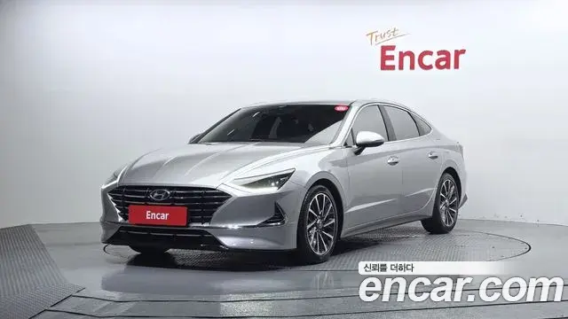 Hyundai Sonata 2019 — Фото 1/20