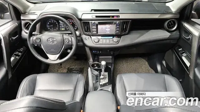 Toyota RAV4 2018 — Фото 7/20