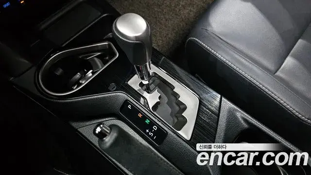 Toyota RAV4 2018 — Фото 9/20