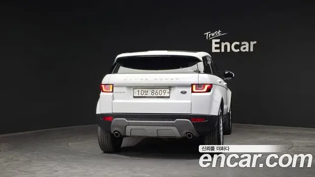 Land Rover Range Rover Evoque 2018 — ფოტო 16/20