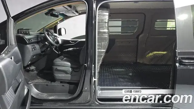 Hyundai Staria 2024 — Фото 10/20