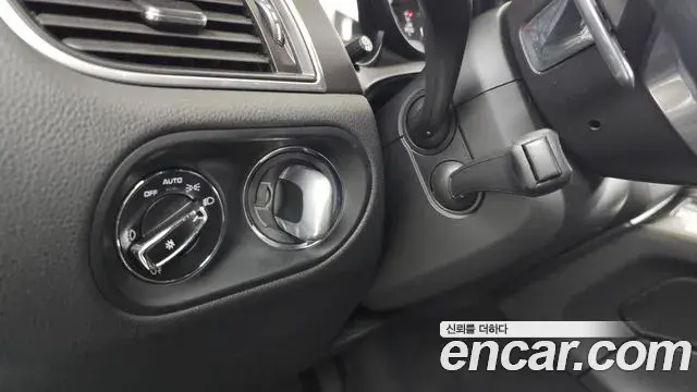 Porsche Macan 2018 — Фото 16/20