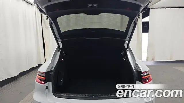 Porsche Macan 2018 — Фото 20/20