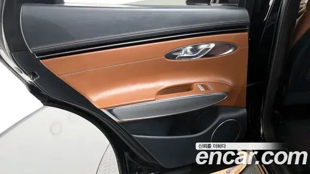 Genesis GV70 2022 — Şəkil 16/40