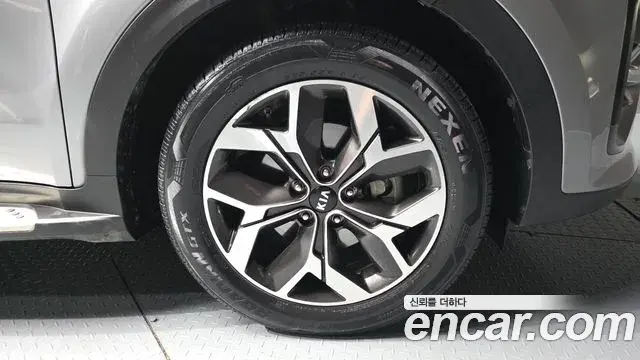 Kia Sportage The Bold 2020 — Фото 5/20