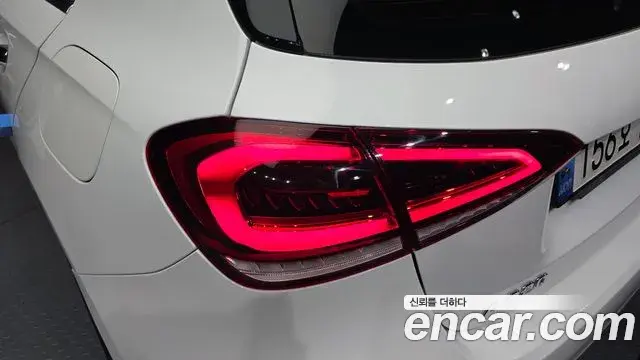 Mercedes-Benz A-Class 2021 — Şəkil 28/30