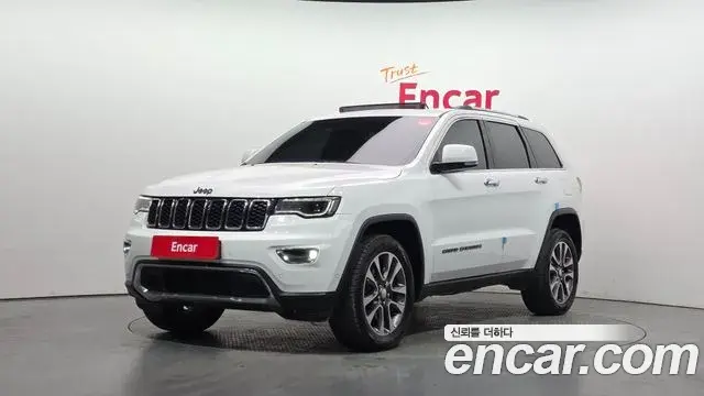 Jeep Grand Cherokee 2018 — Фото 1/20