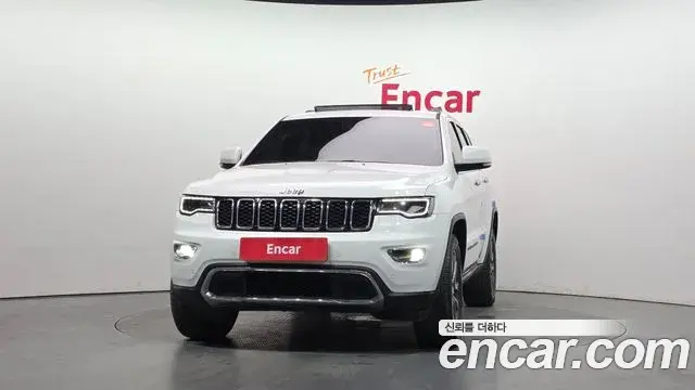 Jeep Grand Cherokee 2018 — Фото 3/20