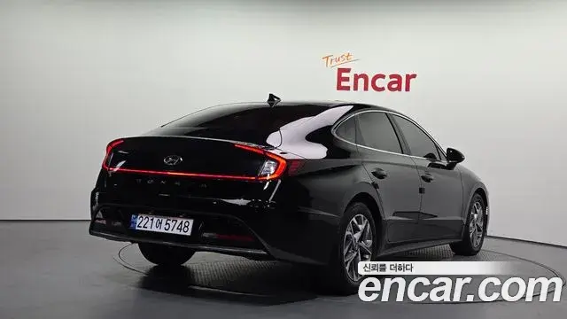 Hyundai Sonata Hybrid 2021 — Şəkil 17/20