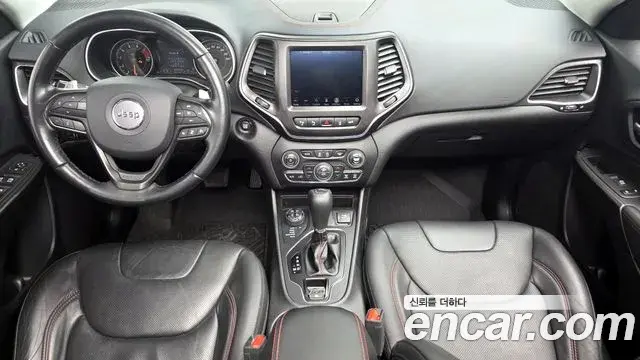 Jeep Cherokee 2021 — Фото 6/20