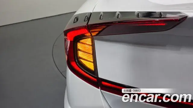 Hyundai Sonata Hybrid 2019 — Şəkil 31/31