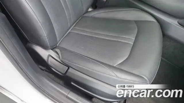 Hyundai Sonata Hybrid 2019 — Şəkil 14/31