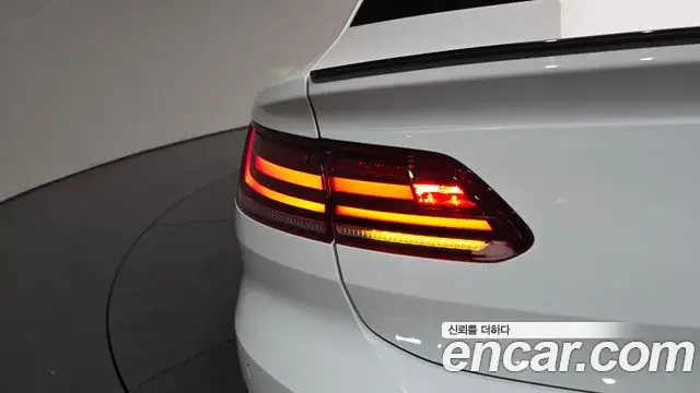 Volkswagen Arteon 2019 — Photo 20/35