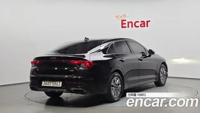 Kia K5 2023 — Şəkil 12/37