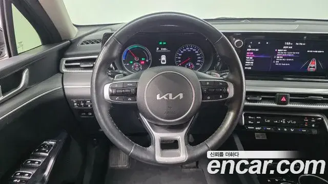 Kia K5 2023 — Şəkil 7/37