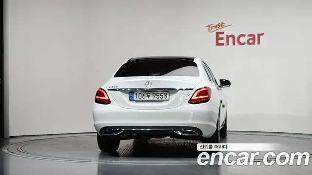 Mercedes-Benz C-Class 2020 — Фото 4/20