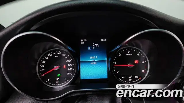 Mercedes-Benz C-Class 2019 — Şəkil 6/33