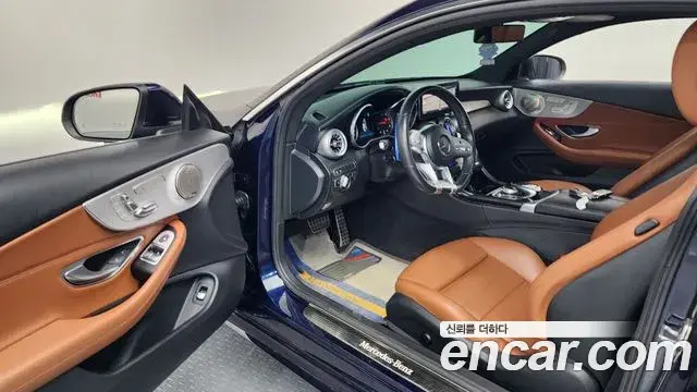 Mercedes-Benz C-Class 2019 — Şəkil 17/33