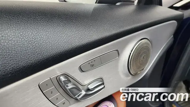 Mercedes-Benz C-Class 2019 — Şəkil 2/33