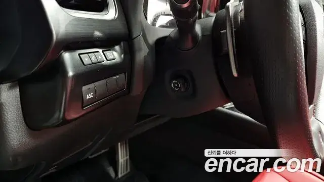 Lexus UX250h 2023 — Şəkil 7/30