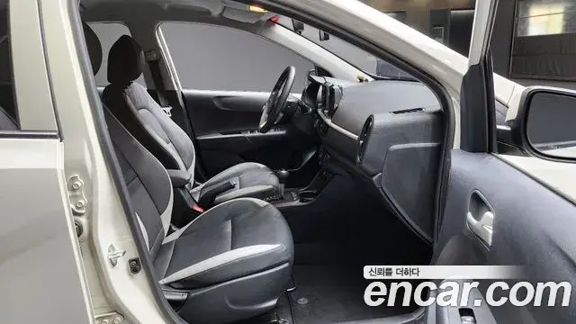 Kia Morning Urban 2023 — Photo 28/31