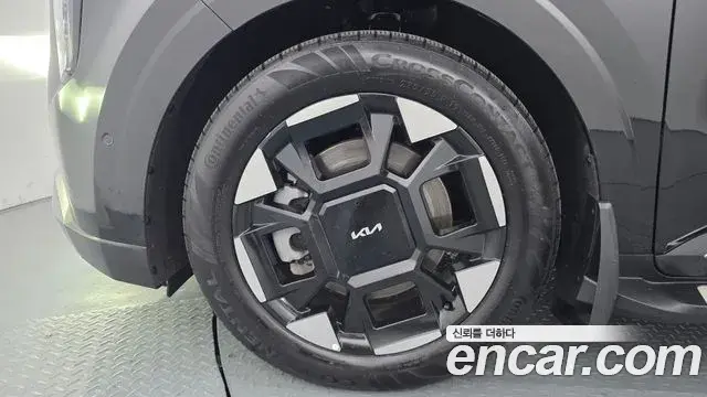 Kia Carnival 2025 — Şəkil 25/35