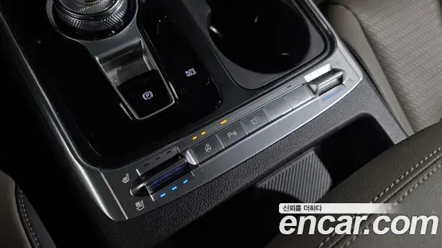 Kia Carnival 2025 — Şəkil 30/35