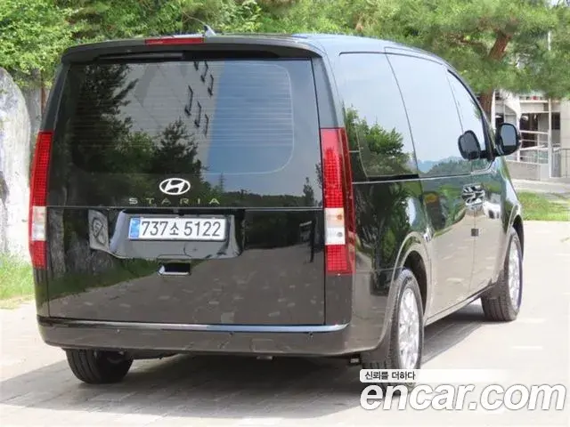 Hyundai Staria 2026 — Photo 7/20