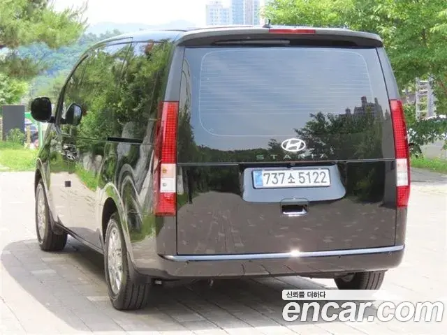 Hyundai Staria 2026 — Photo 19/20