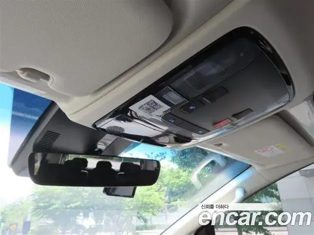 Hyundai Staria 2026 — Photo 16/20