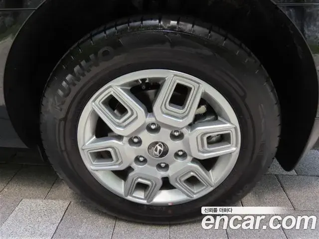 Hyundai Staria 2026 — Photo 10/20