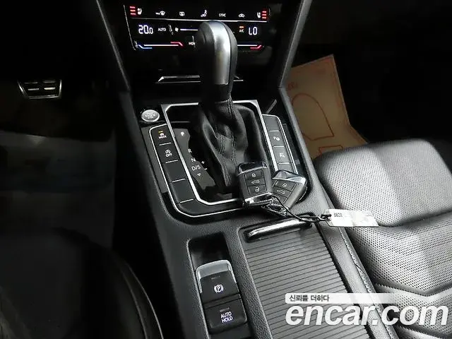 Volkswagen Arteon 2022 — ფოტო 13/20