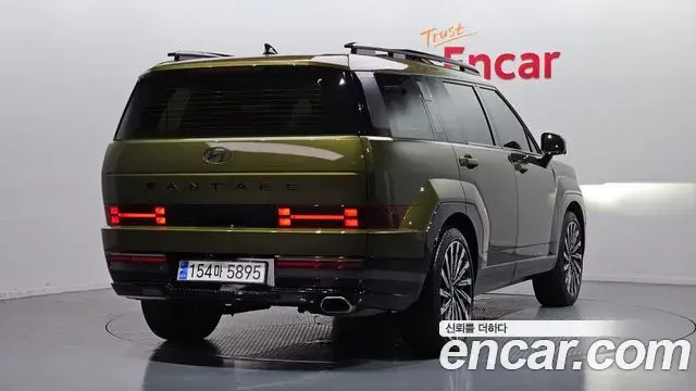Hyundai Santa Fe 2024 — ფოტო 2/33