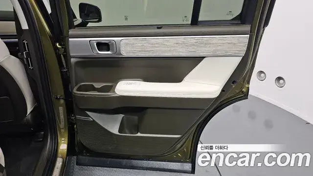 Hyundai Santa Fe 2024 — ფოტო 17/33