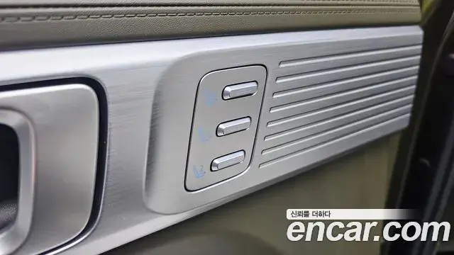 Hyundai Santa Fe 2024 — ფოტო 13/33