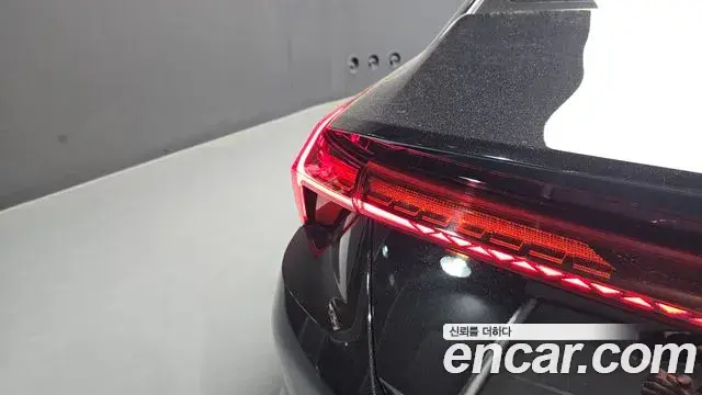 Kia K8 2021 — Photo 16/38