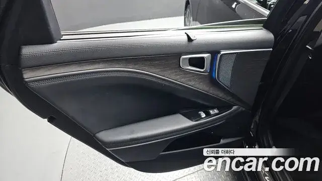 Kia K8 2021 — Photo 13/38
