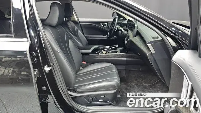 Kia K8 2021 — Photo 8/38