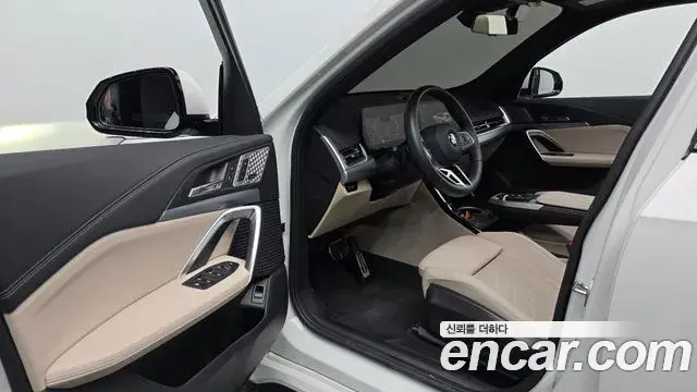 BMW X1 2024 — Photo 8/33