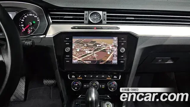 Volkswagen Passat GT 2018 — Фото 14/20