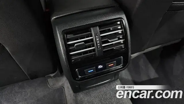 Volkswagen Passat GT 2018 — Photo 25/33