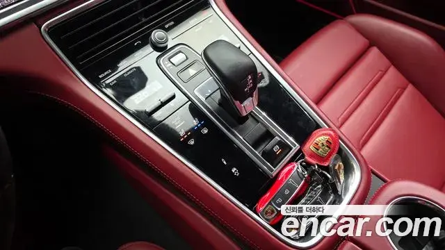 Porsche Panamera 2020 — Şəkil 11/20
