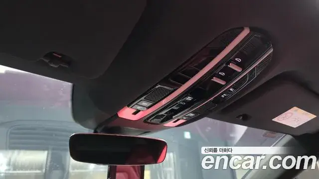 Porsche Panamera 2020 — Şəkil 19/20