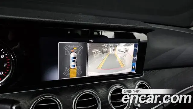 Mercedes-Benz E-Class 2018 — Şəkil 18/30