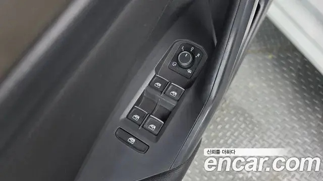 Volkswagen Jetta 2021 — ფოტო 15/32