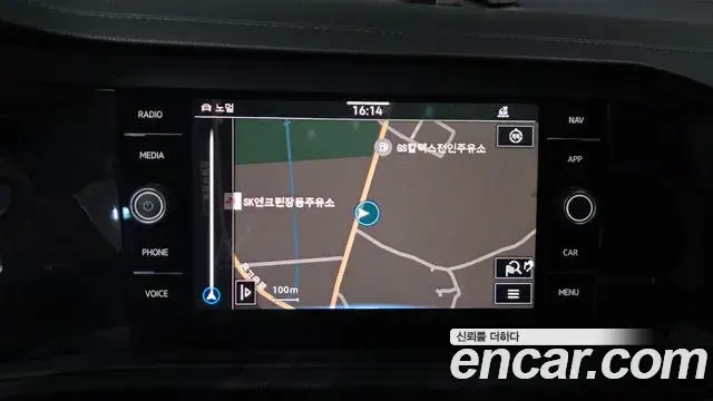 Volkswagen Jetta 2021 — ფოტო 11/32